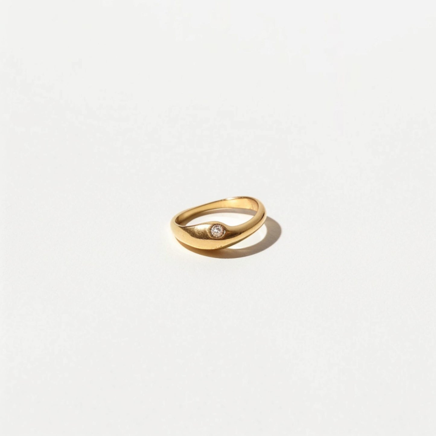 Ring curved