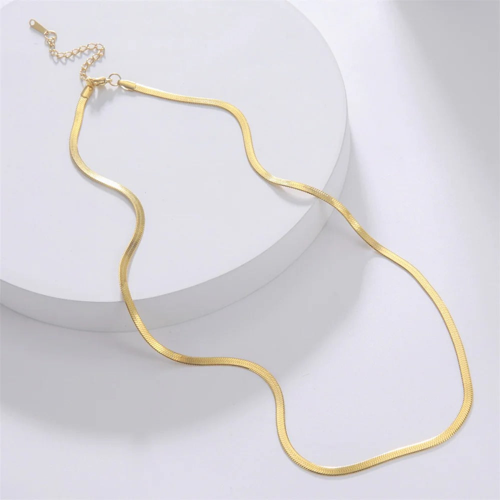 Herringbone pattern necklace